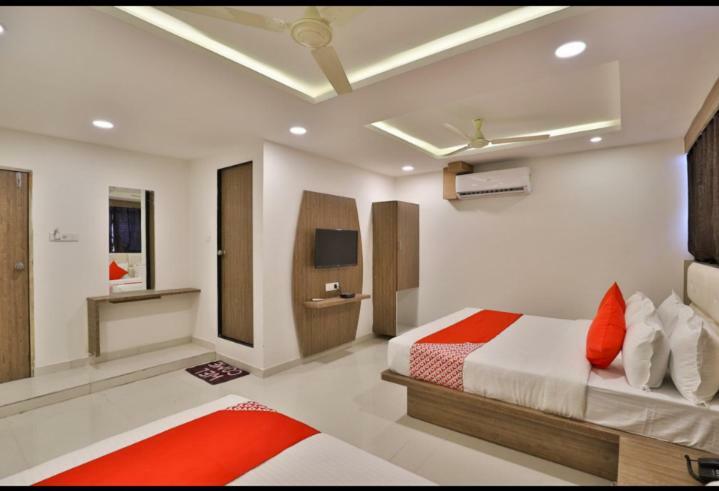 Hotel Pathik Villa Ahmedabad Luaran gambar
