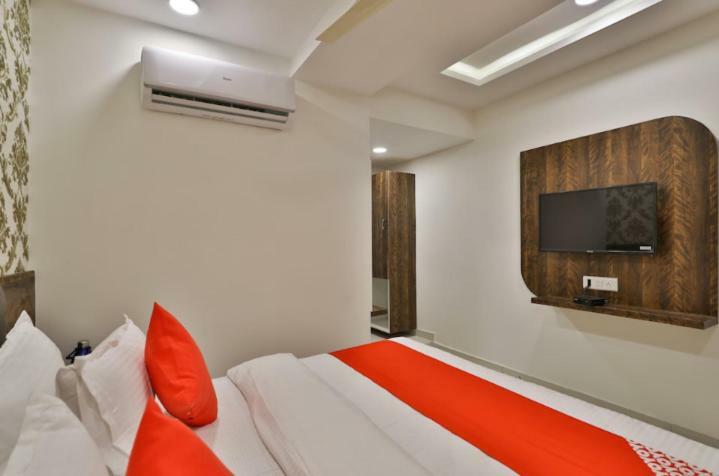 Hotel Pathik Villa Ahmedabad Luaran gambar