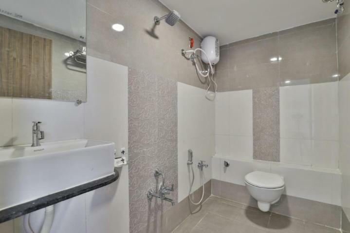 Hotel Pathik Villa Ahmedabad Luaran gambar